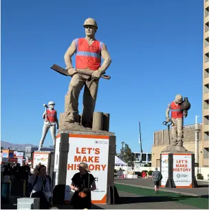 conexpo-outdoor-monument-construction-heritage